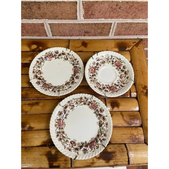 Windsor Ware Plates/saucers Lot of 3 w/ Hanging Frames Margaret Rose Johnson Bro - Picture 2 of 5